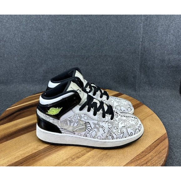 Nike Air Jordan 1 Mid DIY GS Size 5Y DC4099-100 White Black Volt 2021 - Picture 1 of 13